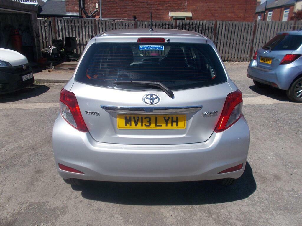 Toyota Yaris 1.33 Dual Vvt-i Tr Euro 5 Silver #6