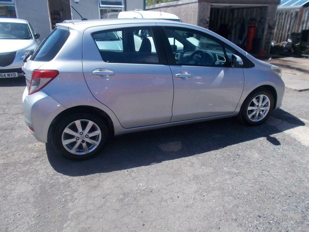 Toyota Yaris Tr Red #15