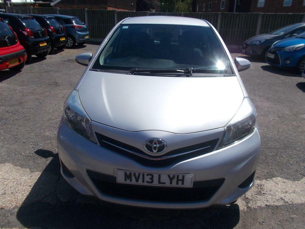 Toyota Yaris 1.33 Dual Vvt-i Tr Euro 5 Silver #2