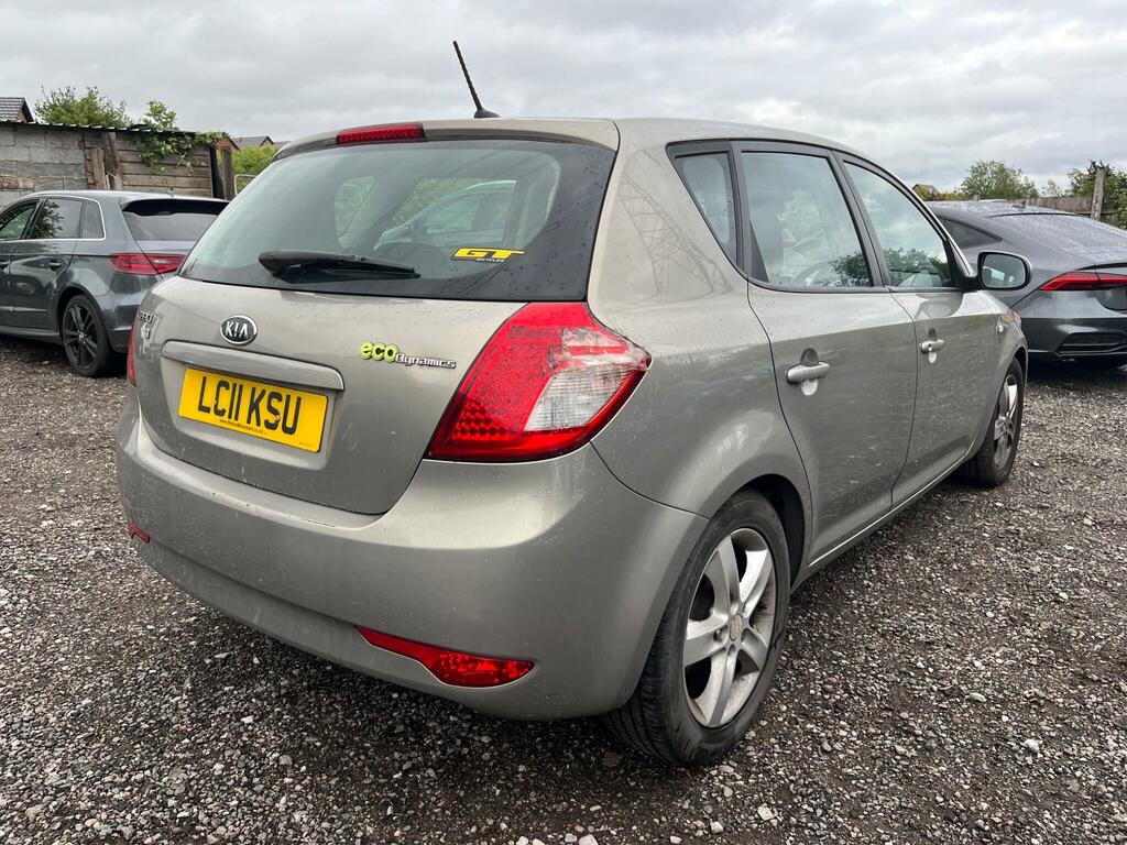 Kia Ceed 2 Silver #3