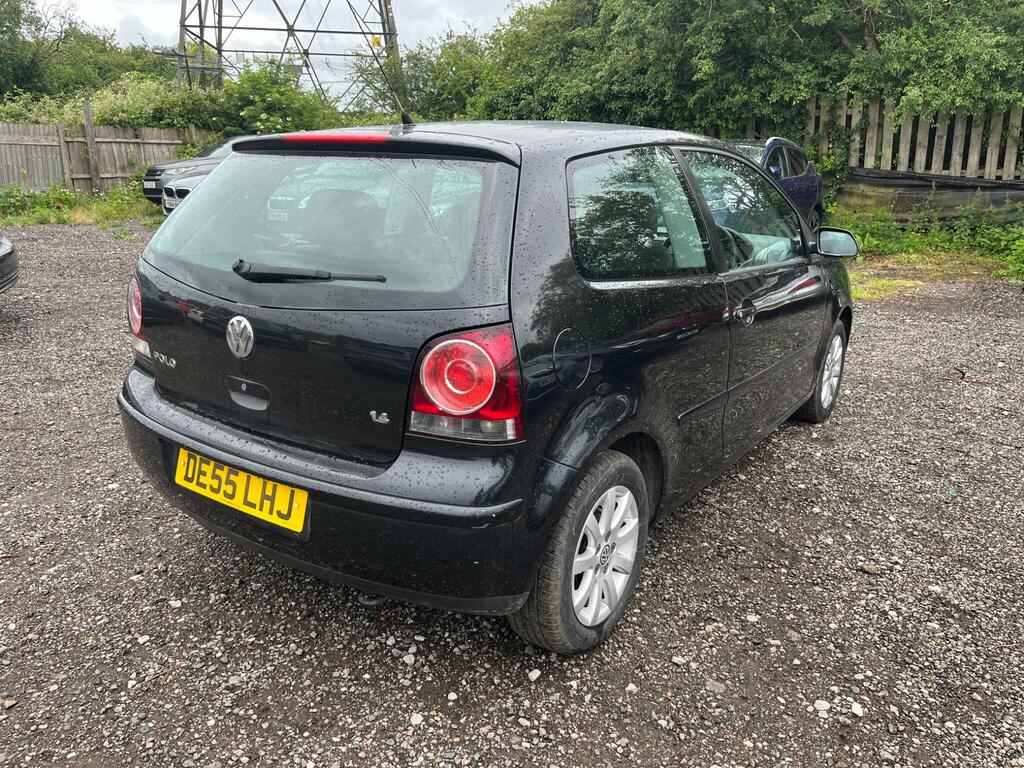 Volkswagen Polo Se Black #3