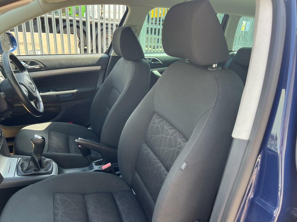 Skoda Octavia 2.0 Tdi Cr Vrs White #17