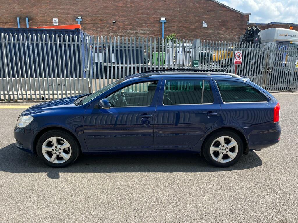Skoda Octavia 2.0 Tdi Cr Vrs White #30