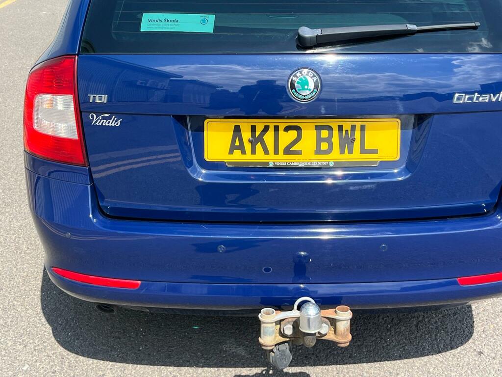 Skoda Octavia 2.0 Tdi Cr Vrs White #26