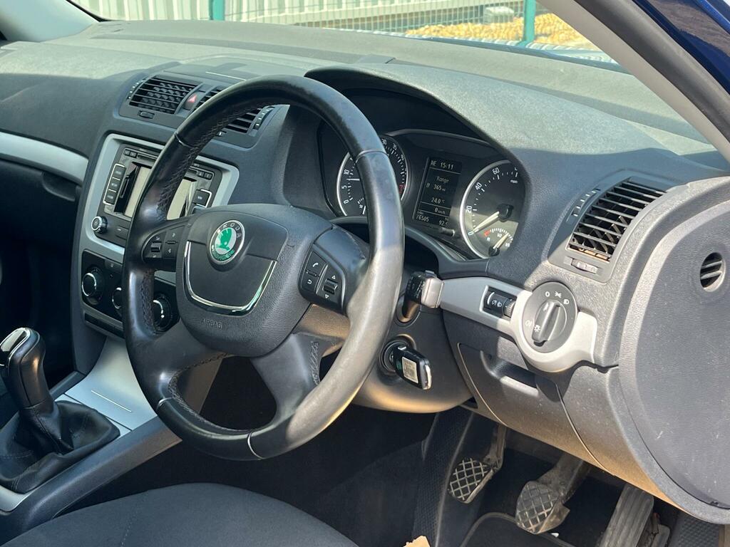 Skoda Octavia Se Blue #3