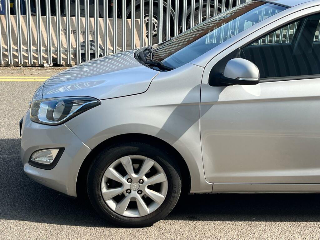Hyundai I20 1.2 Classic Euro 5 Silver #30