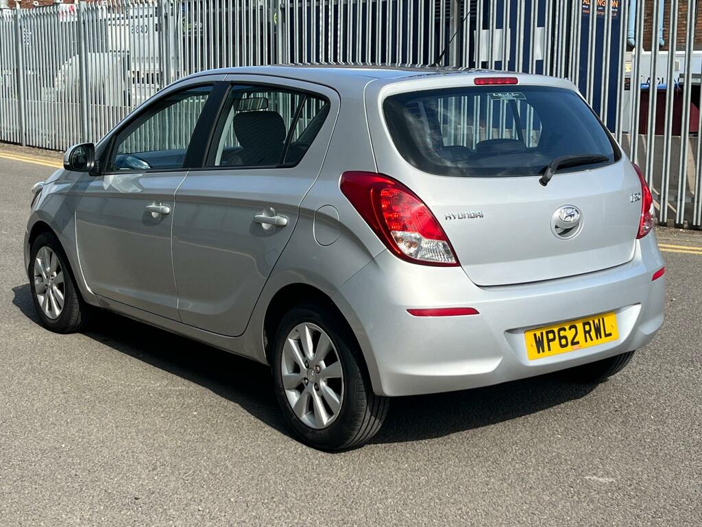 Hyundai I20 1.2 Classic Euro 5 Silver #27