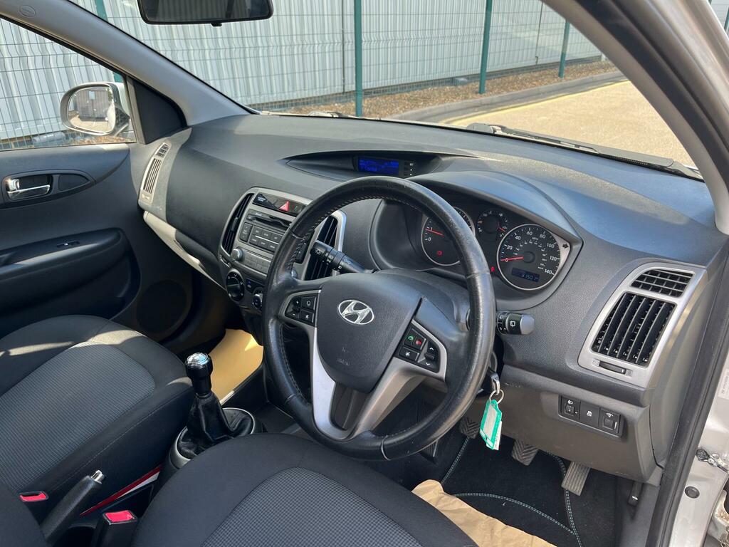 Hyundai I20 1.2 Classic Euro 5 Silver #8