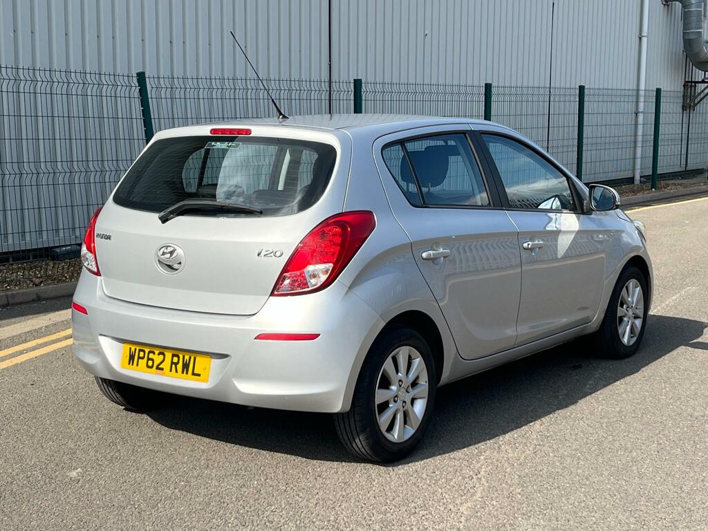 Hyundai I20 Active Silver #2