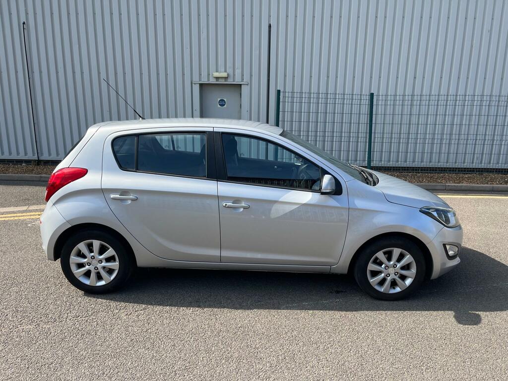 Hyundai I20 1.2 Classic Euro 5 Silver #21
