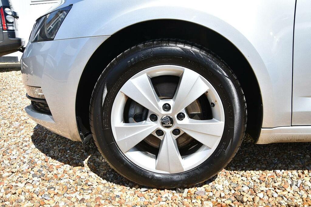 Skoda Octavia 2.0 Tdi Crvrs Grey #10