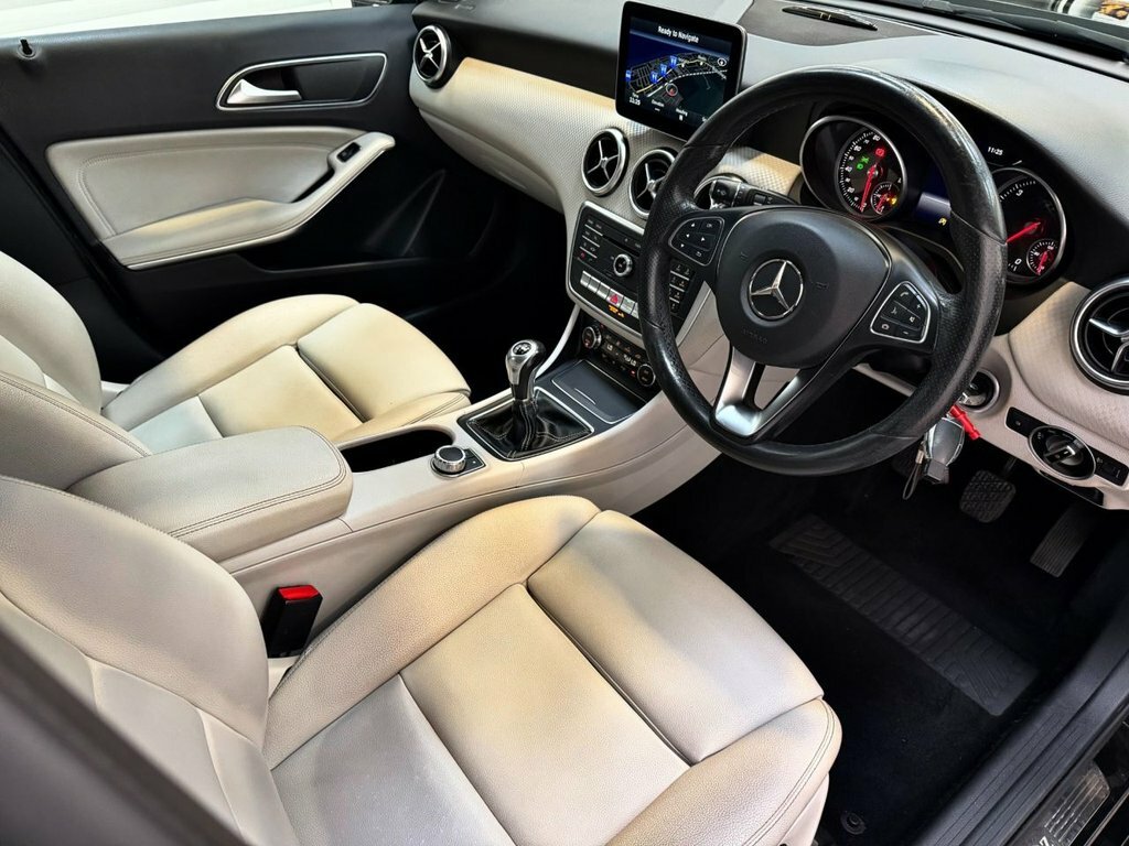 Mercedes-Benz A Class 1.5L Sport GU67HFT Black #4