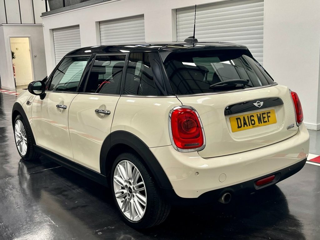 Mini Hatch 1.5L Cooper DA16WEF White #3