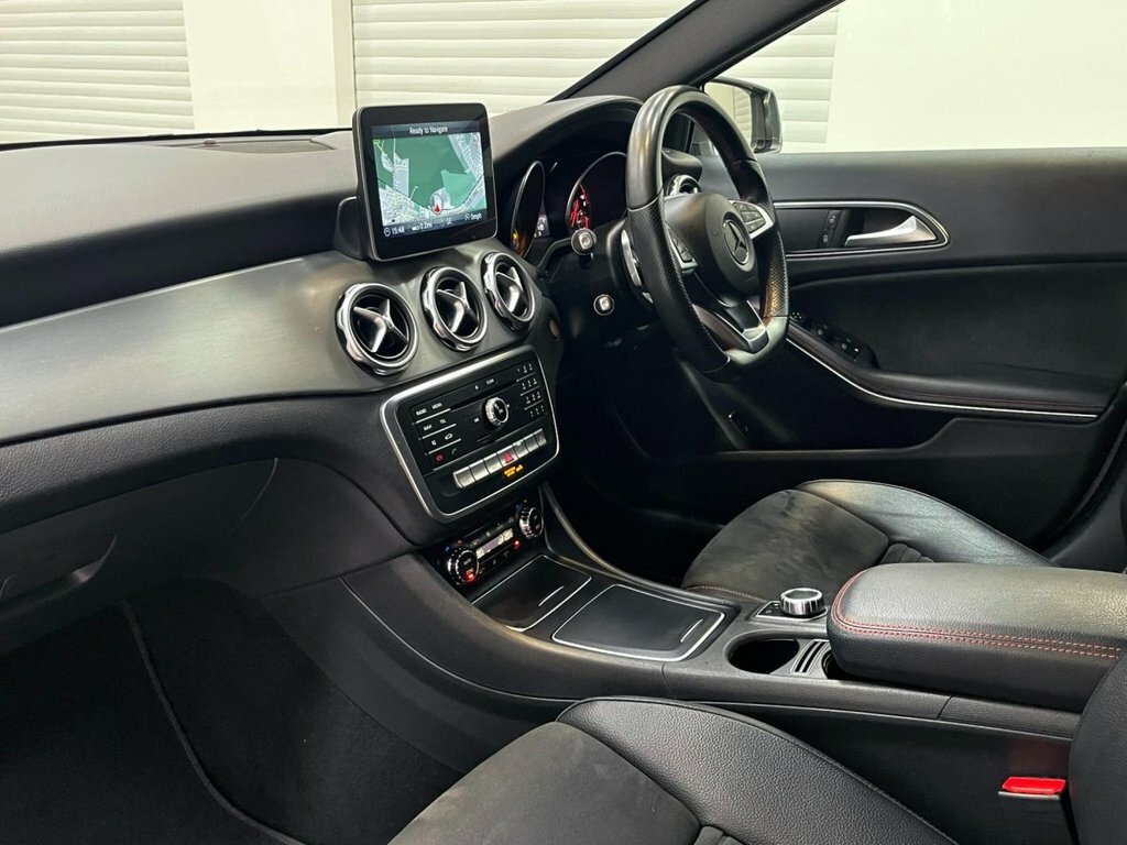 Mercedes-Benz GLA Class 2.1L Amg Line YO18YZY Grey #4