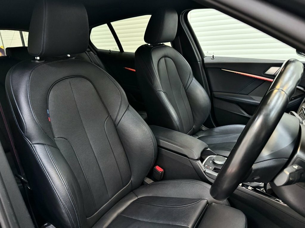 BMW 1 Series 1.5L Null YF70EUB Grey #4