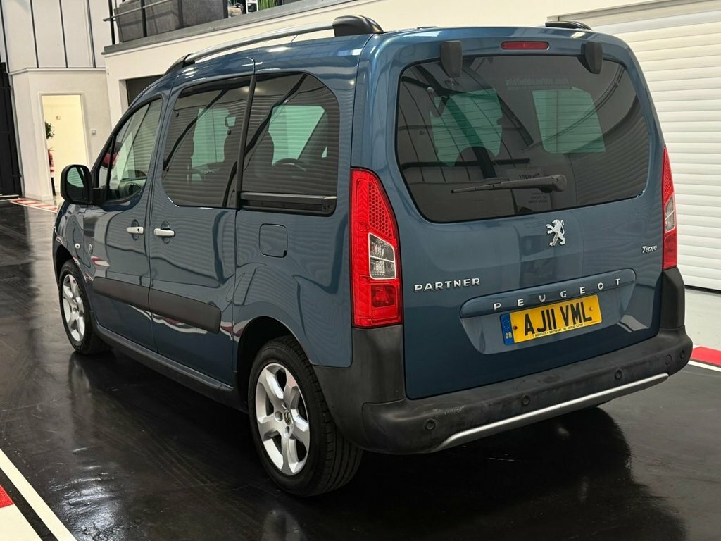 Peugeot Partner Tepee 1.6L Tepee Outdoor Blue #2