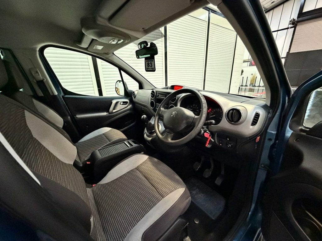 Peugeot Partner Tepee Tepee 1.6 Hdi 112 Grey #12