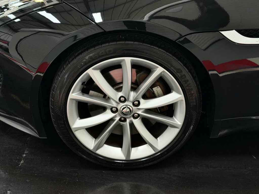 Jaguar F-Type V6 S Silver #31