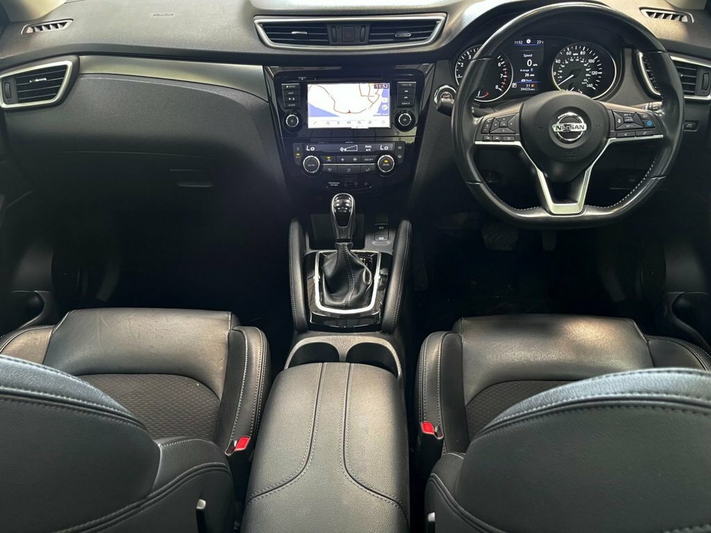 Nissan Qashqai 1.3L Tekna LO69JVU Grey #2