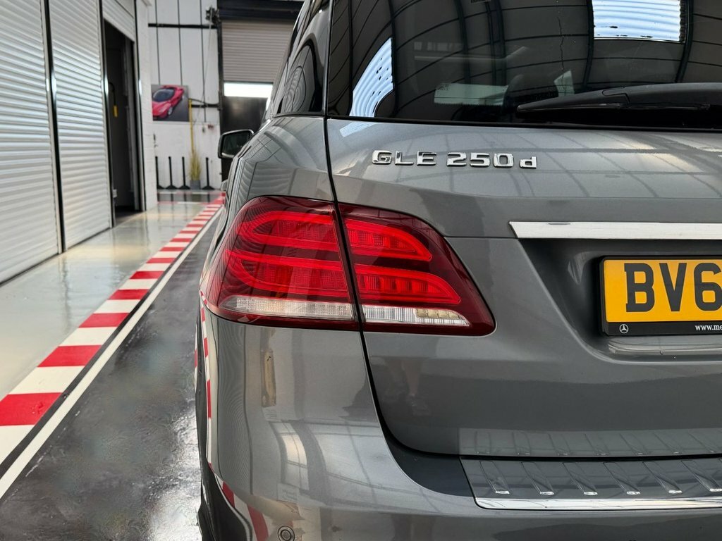 Mercedes-Benz GLE Class Amg Black #37