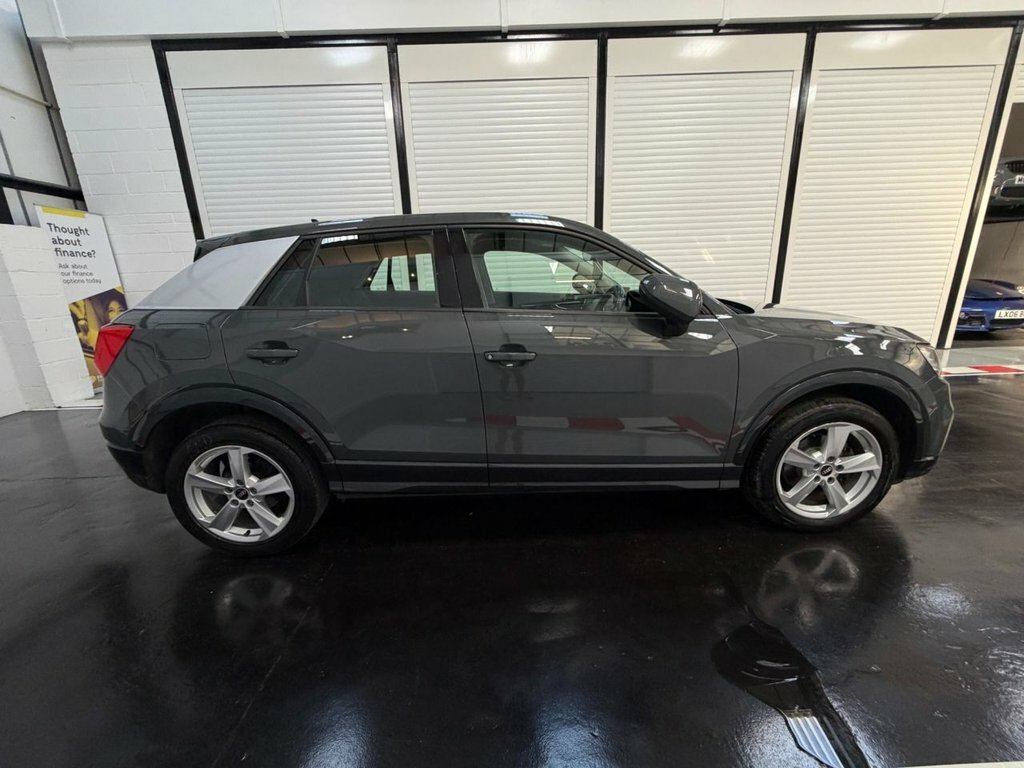 Audi Q2 1.6L Sport Grey #5