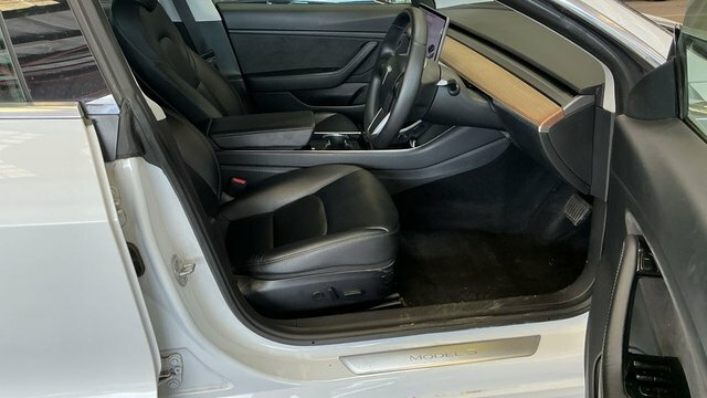 Tesla Model 3 2020 Standard Range Plus Saloon LD20FDV White #3