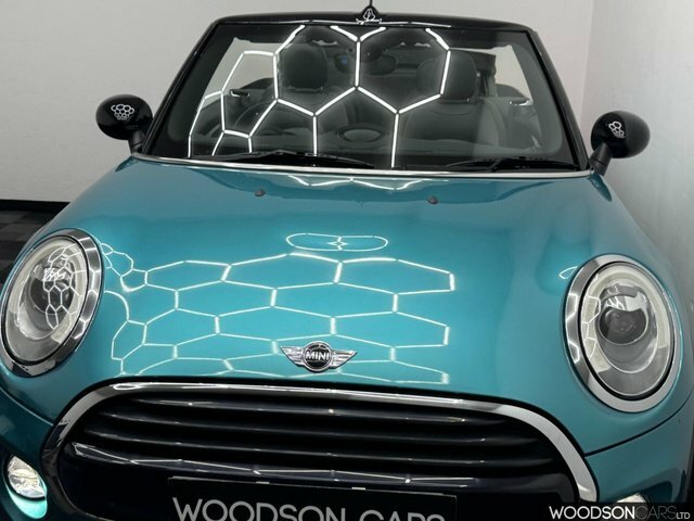 Mini Convertible Cooper D White #41