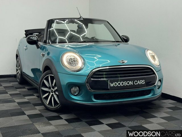 Mini Convertible Cooper D White #39