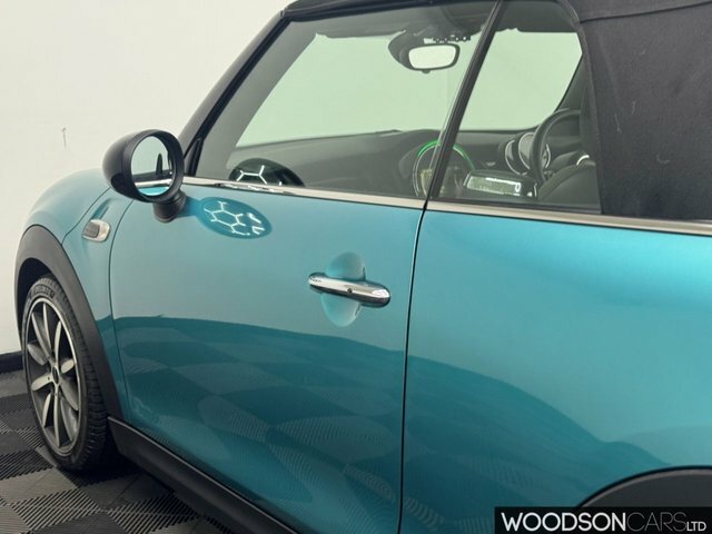 Mini Convertible Cooper D White #21