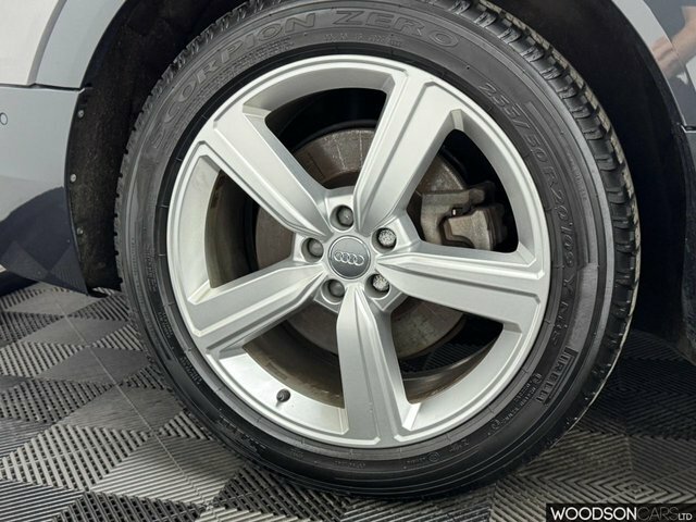 Audi E-tron Quattro Base Grey #47