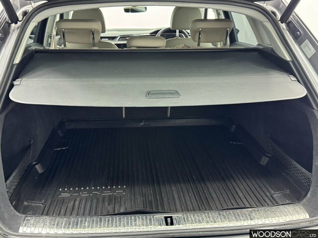 Audi E-tron Quattro Base Grey #24