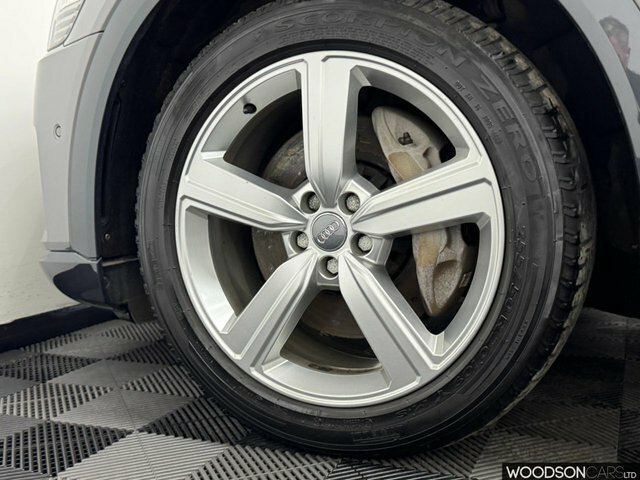 Audi E-tron Quattro Base Grey #45