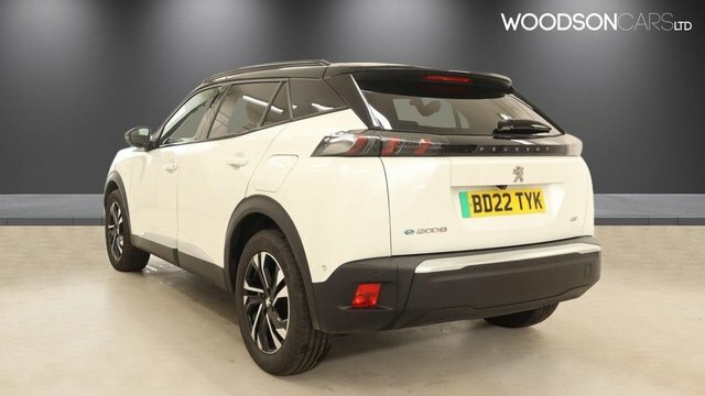 Peugeot e-2008 2022 50Kwh Gt Suv 7Kw Charger White #2
