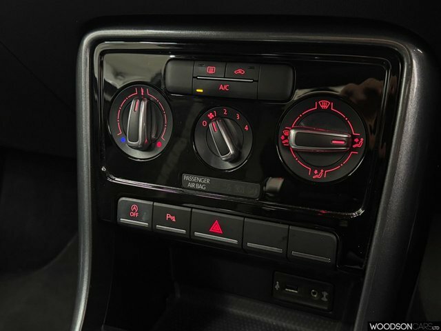 Volkswagen Beetle Beetle Design Tsi Bluemotion Technology Black #21