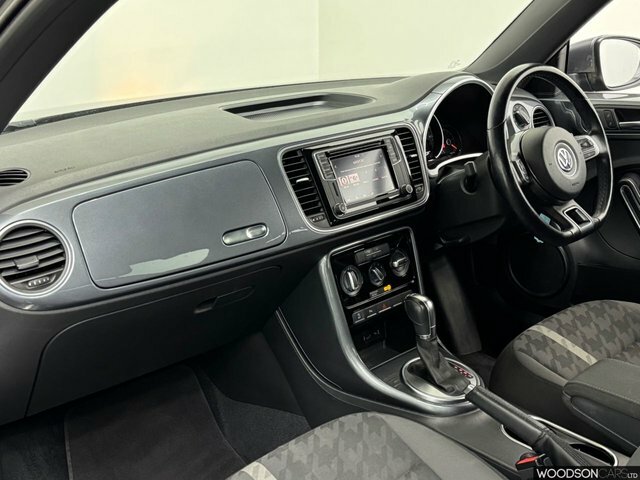 Volkswagen Beetle 2018 1.2 Tsi Design Hatchback Dsg Euro Grey #3