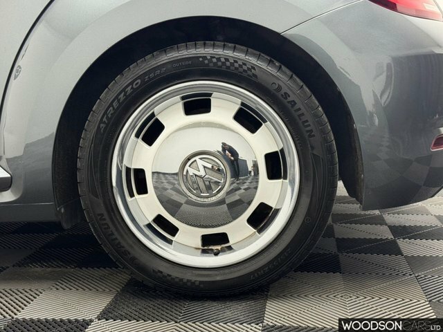 Volkswagen Beetle Beetle Design Tsi Bluemotion Technology Black #30