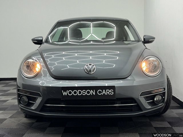Volkswagen Beetle Beetle Design Tsi Bluemotion Technology Black #32