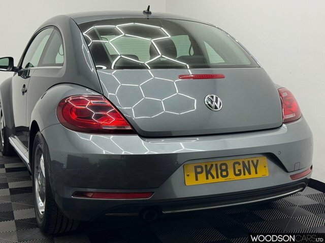 Volkswagen Beetle Beetle Design Tsi Bluemotion Technology Black #25