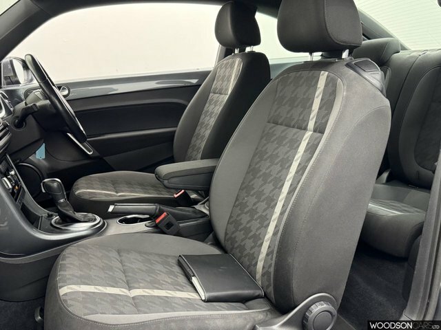 Volkswagen Beetle 2018 1.2 Tsi Design Hatchback Dsg Euro Grey #4