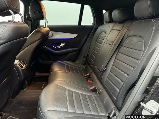 Mercedes-Benz EQC 2020 Eqc 400 80Kwh Amg Line Premium Suv Elec Black #4