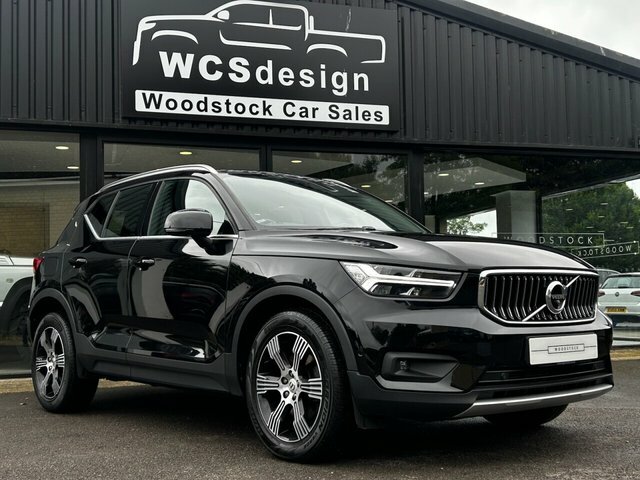 Volvo XC40 Suv GF69JJZ Black #3