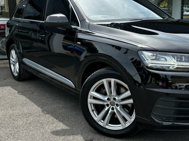 Audi Q7 Suv Black #6