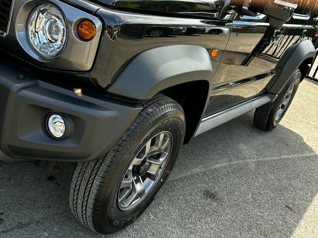Suzuki Jimny Sierra White #10