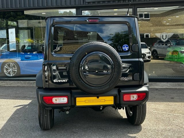 Suzuki Jimny Sierra White #18