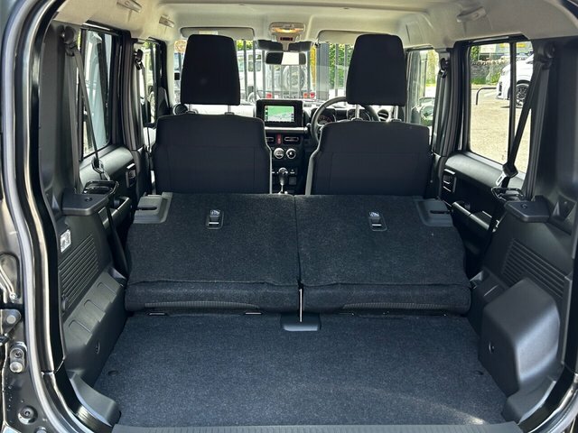 Suzuki Jimny Sierra White #31