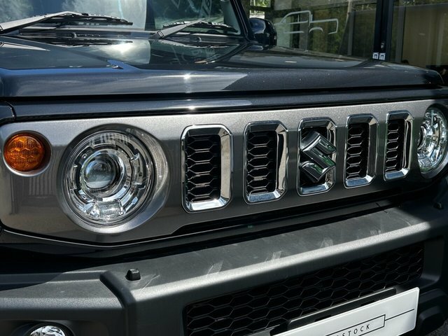 Suzuki Jimny Sierra White #7