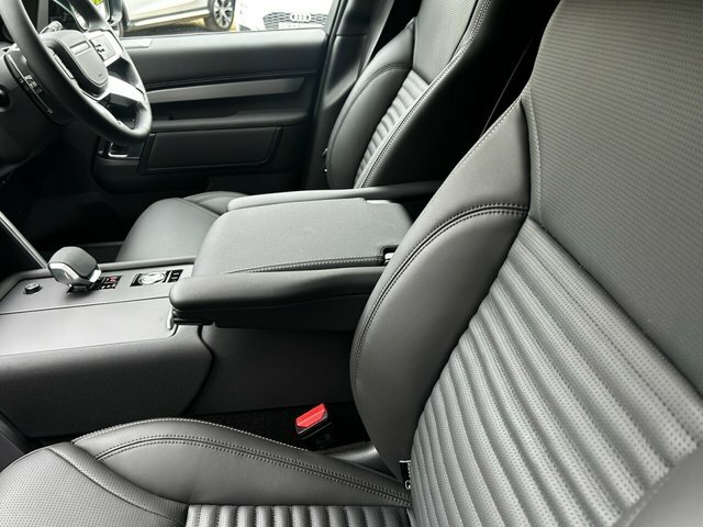 Land Rover Discovery D350 Dynamic Hse Santorini Black Black #28