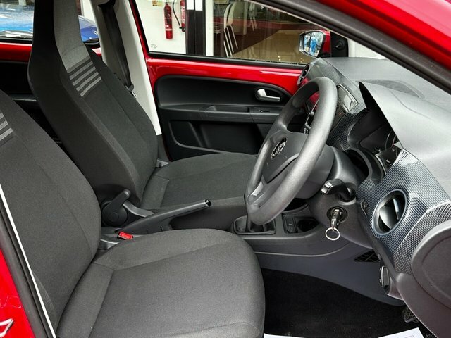 Volkswagen Up 1L High Up White #26