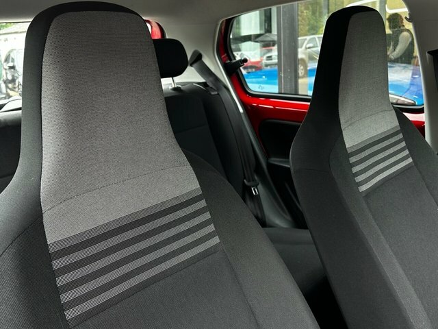 Volkswagen Up 1L High Up White #24