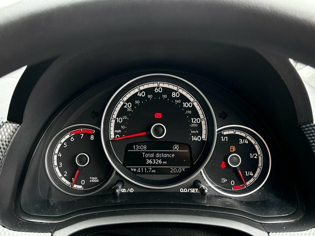 Volkswagen Up 1L High Up White #32